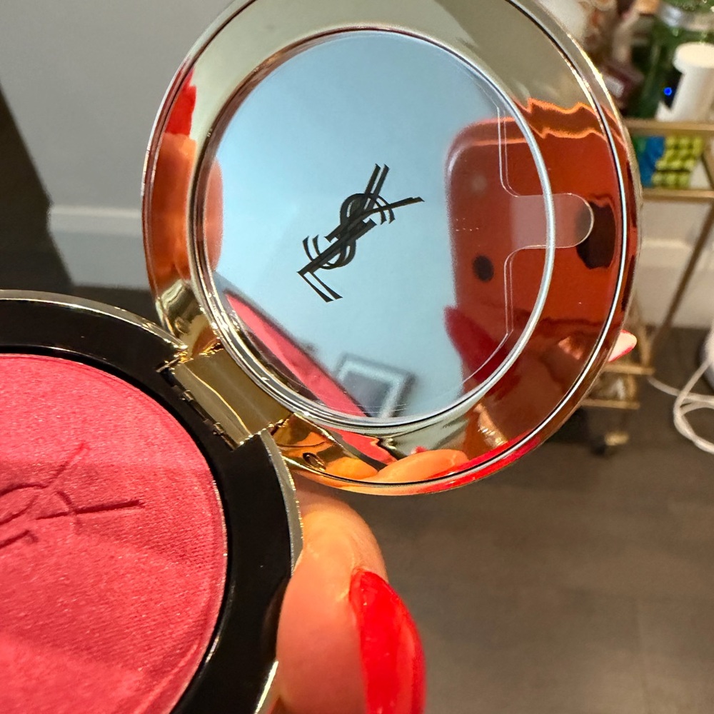 Yves Saint Laurent Make Me Blush 24H Buildable Powder Blush 66 fuchsia fizz NWT - Picture 3 of 7